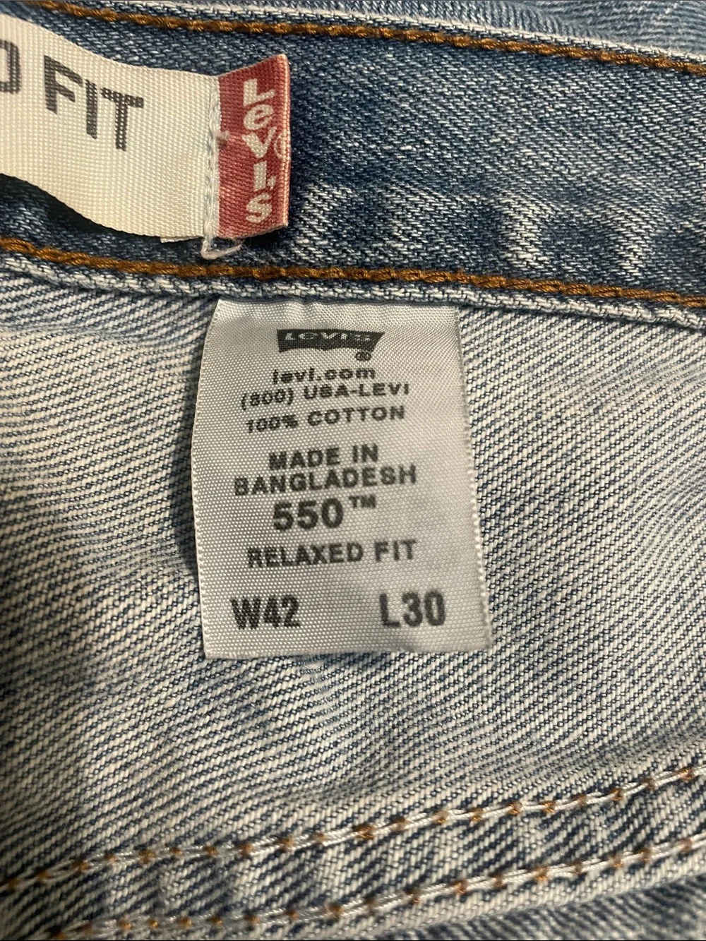 Levi's Men's Light Wash Straight Jeans - Classic Blue Denim